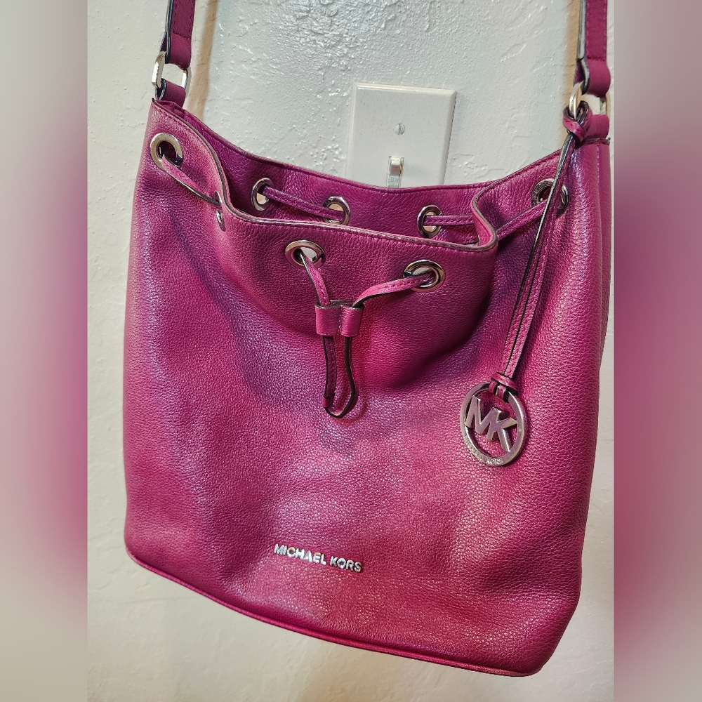 Michael Kors Pink Leather Shoulder Bag